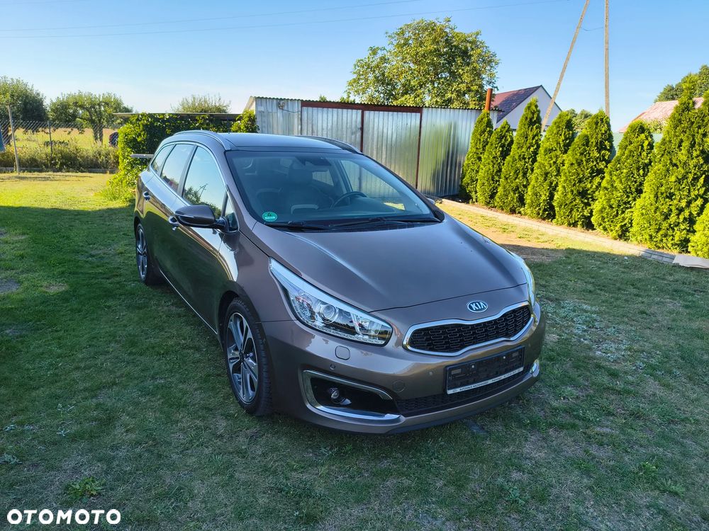 Kia Ceed 1.6 CRDi 136 ISG Platinum Edition - 1
