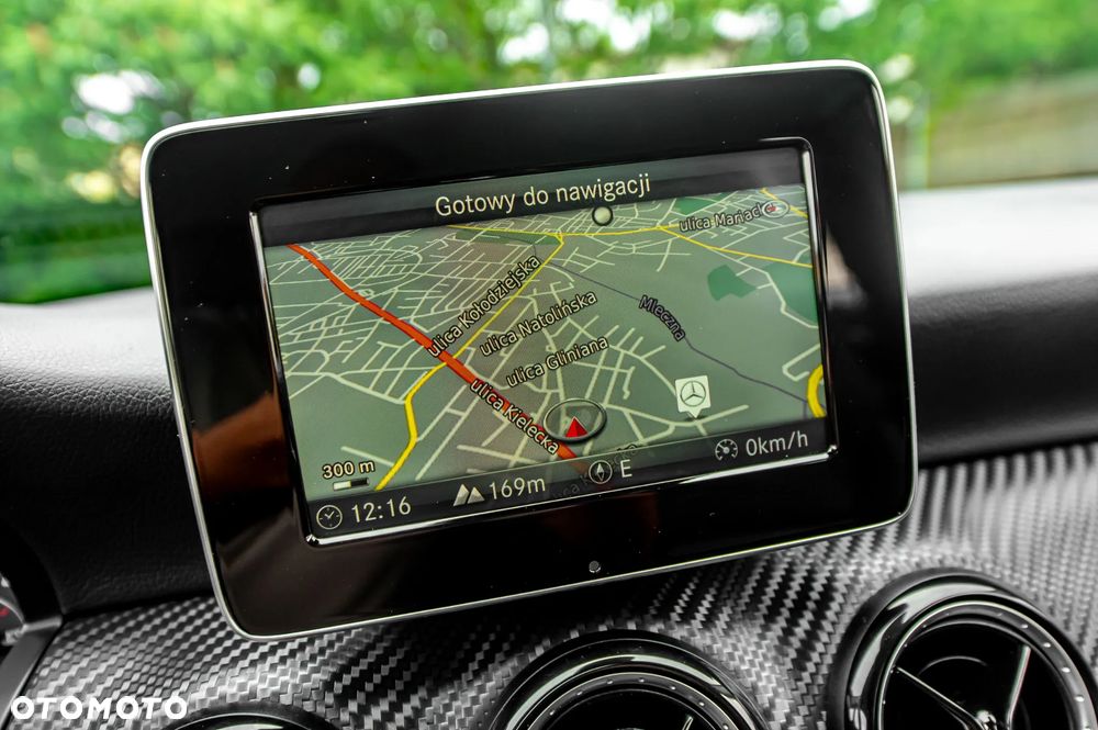 Mercedes-Benz GLA 250 4Matic 7G-DCT Activity Edition - 27