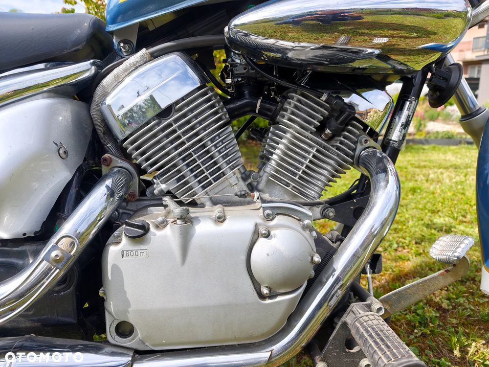 Suzuki Intruder - 8