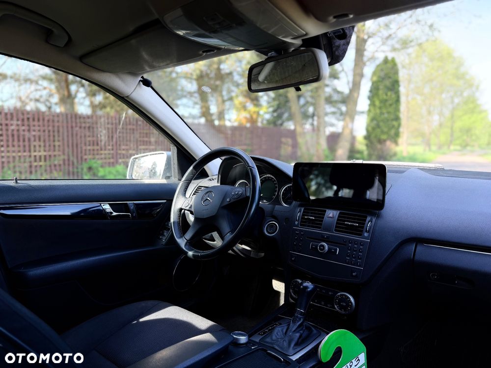 Mercedes-Benz Klasa C 200 (BlueEFFICIENCY) 7G-TRONIC Avantgarde - 20
