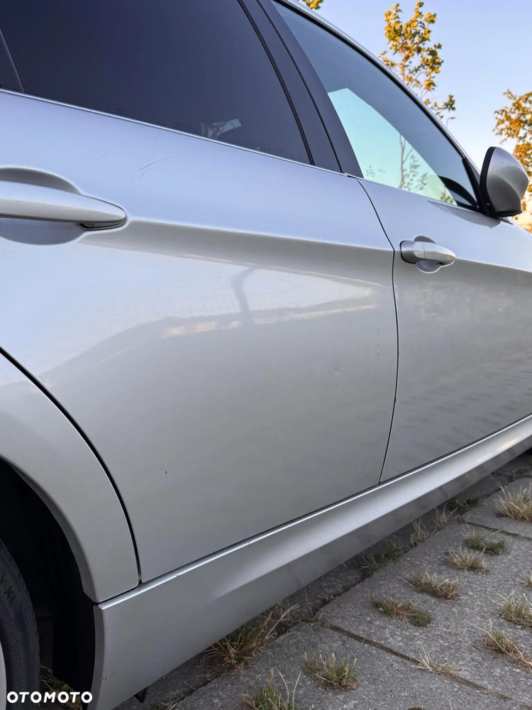 BMW Seria 3 320d Efficient Dynamics - 14