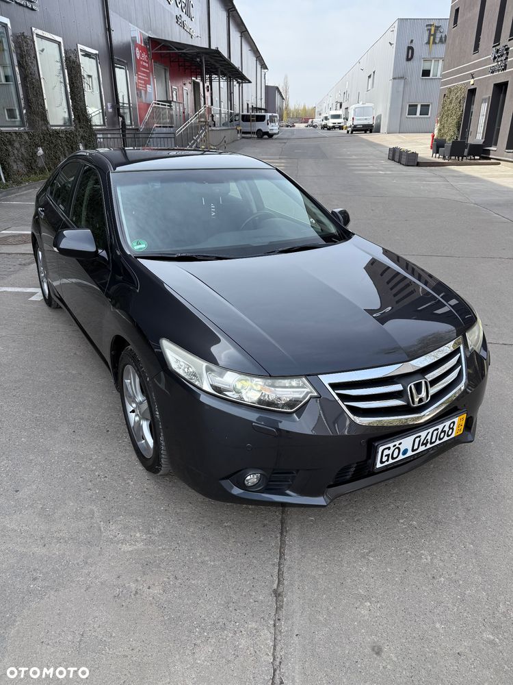 Honda Accord 2.0 Elegance 50 Jahre Edition - 2