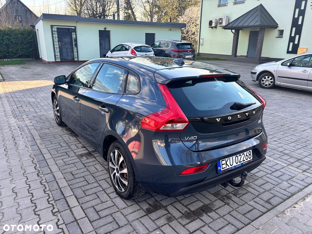 Volvo V40 D2 Drive-E Momentum - 4
