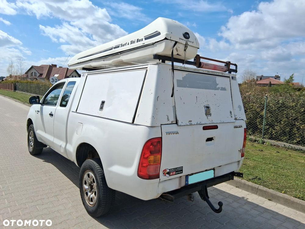 Toyota Hilux 2.5 D-4D DLX - 6