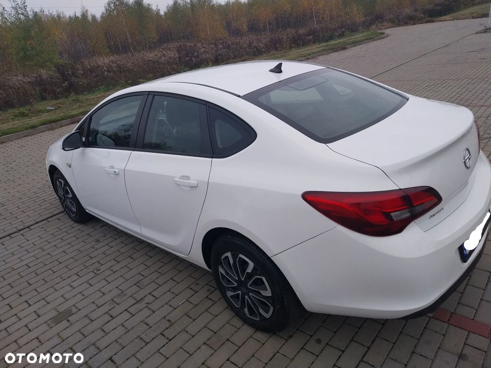 Opel Astra - 14