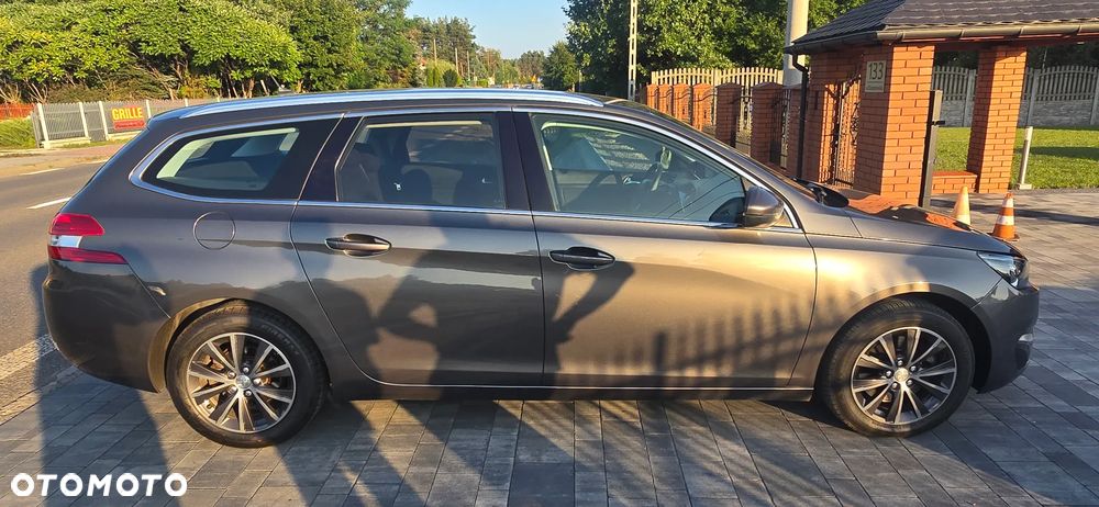 Peugeot 308 BlueHDi 150 Automatik Stop & Start Allure - 11