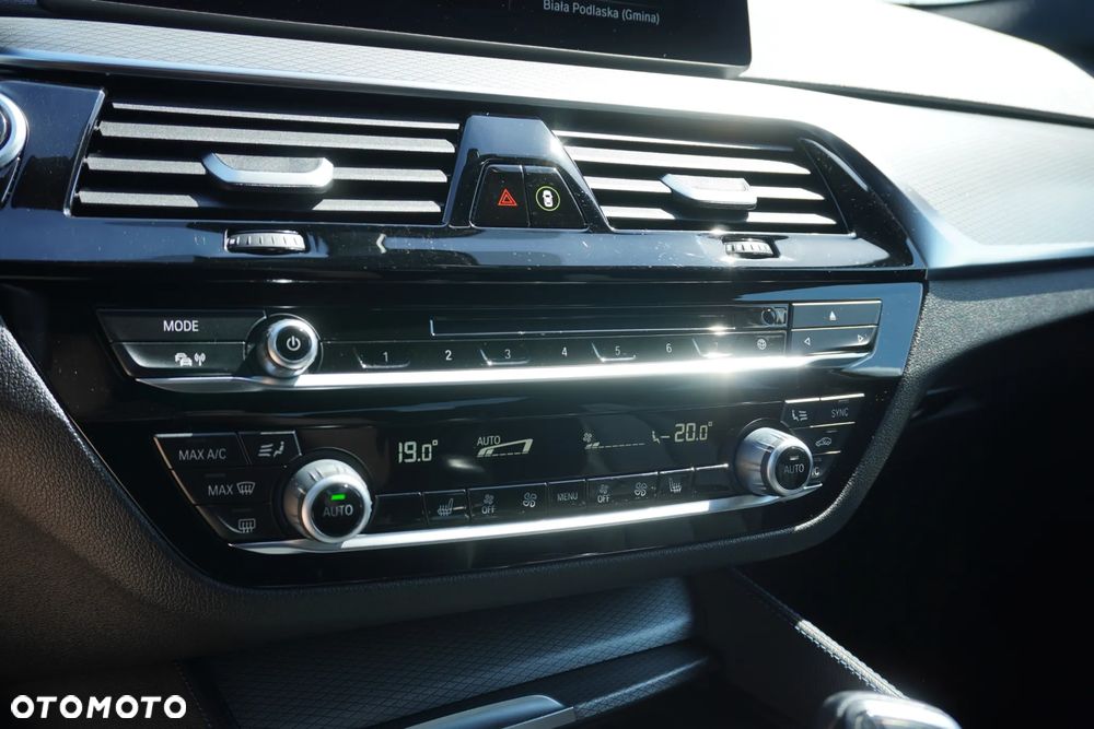 BMW Seria 5 530e iPerformance GPF M Sport sport - 18