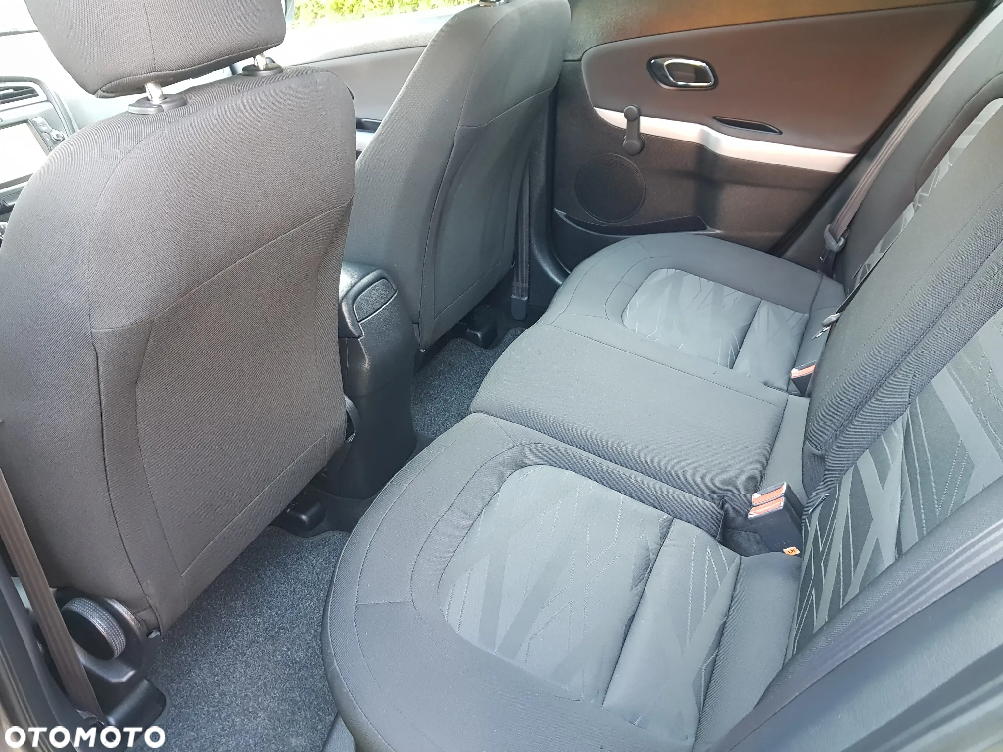 Kia Ceed 1.6 GDI Dream-Team Edition - 24