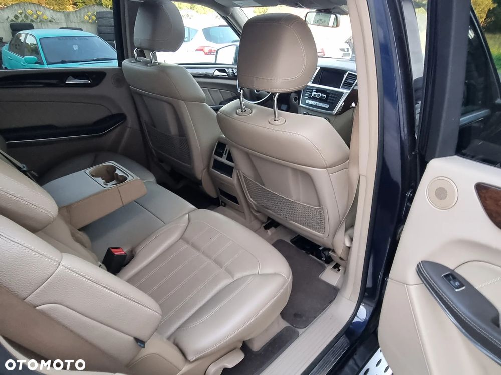 Mercedes-Benz GL 500 4Matic 7G-TRONIC - 15