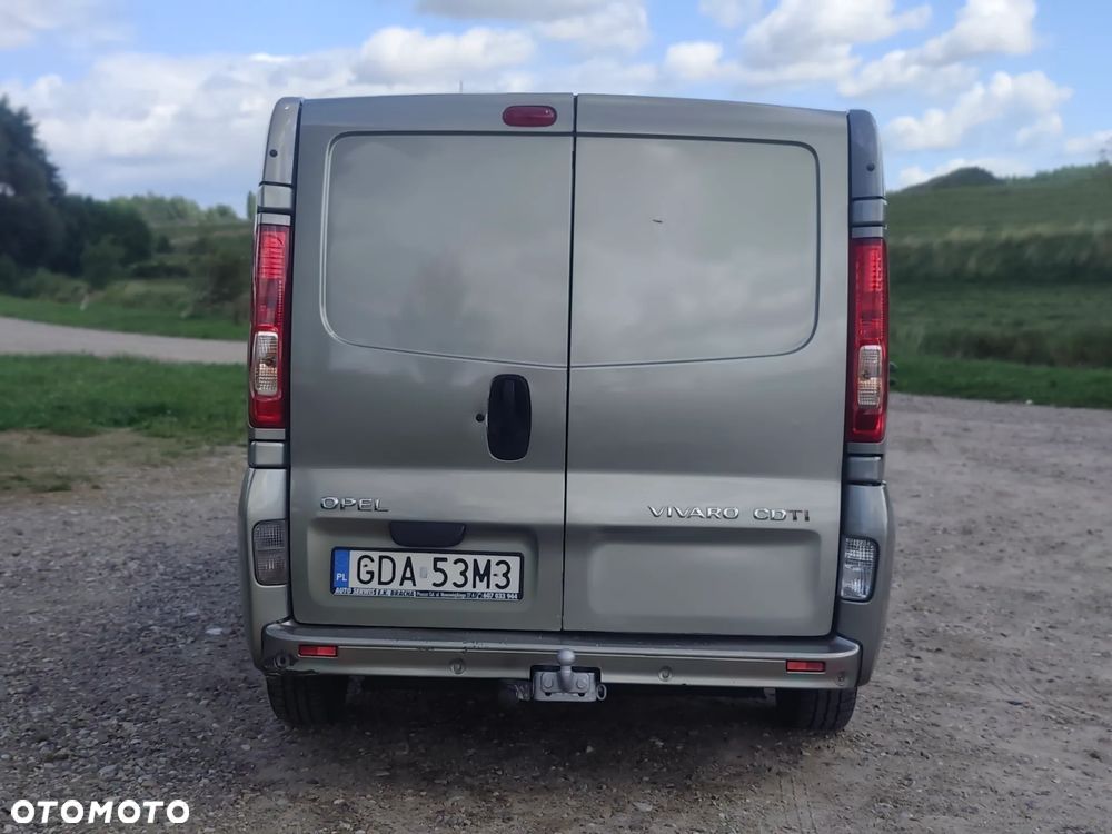 Opel Vivaro - 11