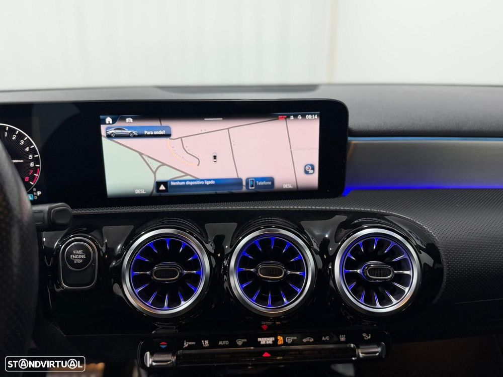 Mercedes-Benz A 250 Limousine e AMG Line - 10