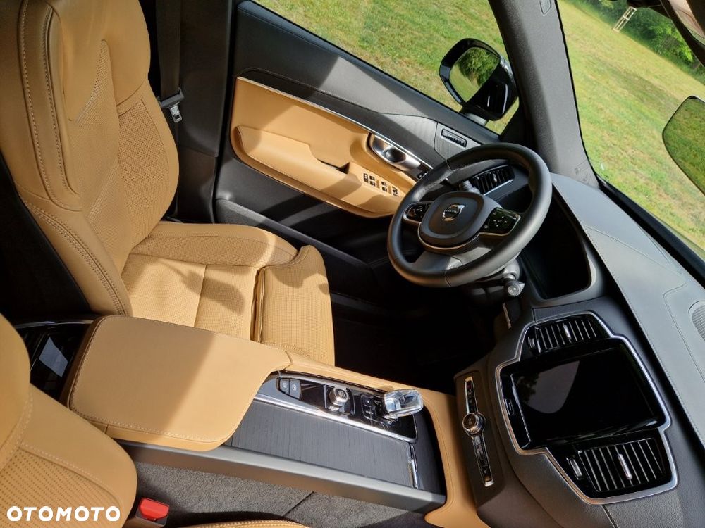 Volvo XC 90 T8 AWD Plug-In Hybrid Plus Black Edition 7os - 8