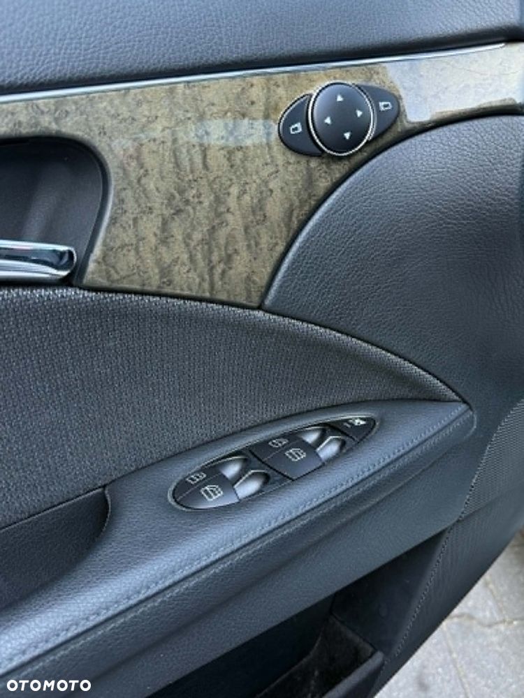 Mercedes-Benz Klasa E 220 CDI Automatik Avantgarde - 36