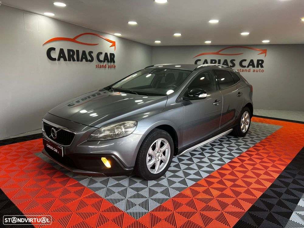 Volvo V40 Cross Country 2.0 D2 Summum - 1