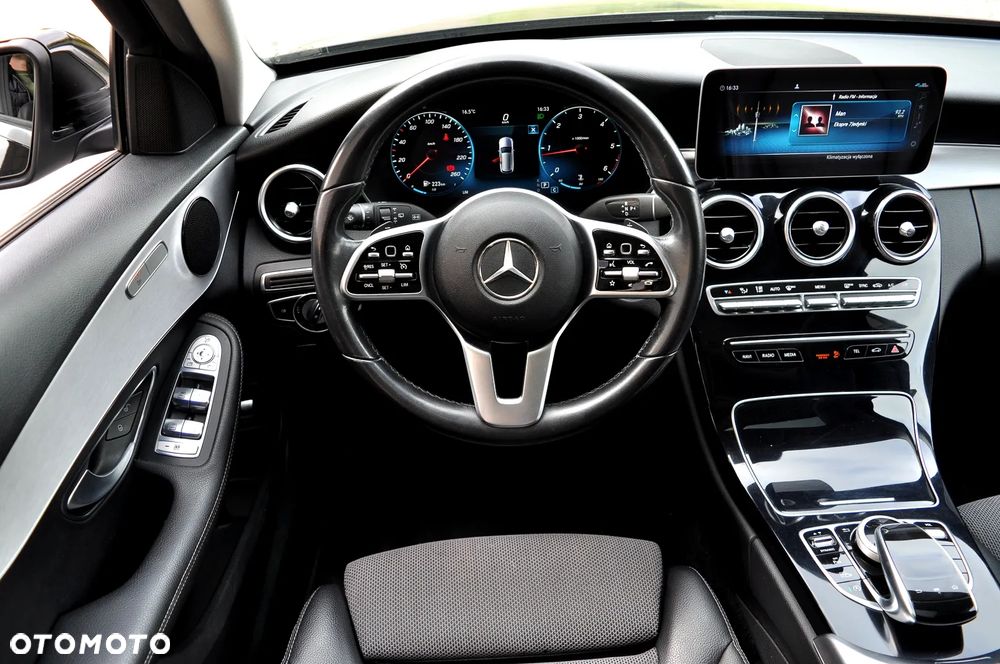 Mercedes-Benz Klasa C 220 d 4Matic 9G-TRONIC AMG Line - 28