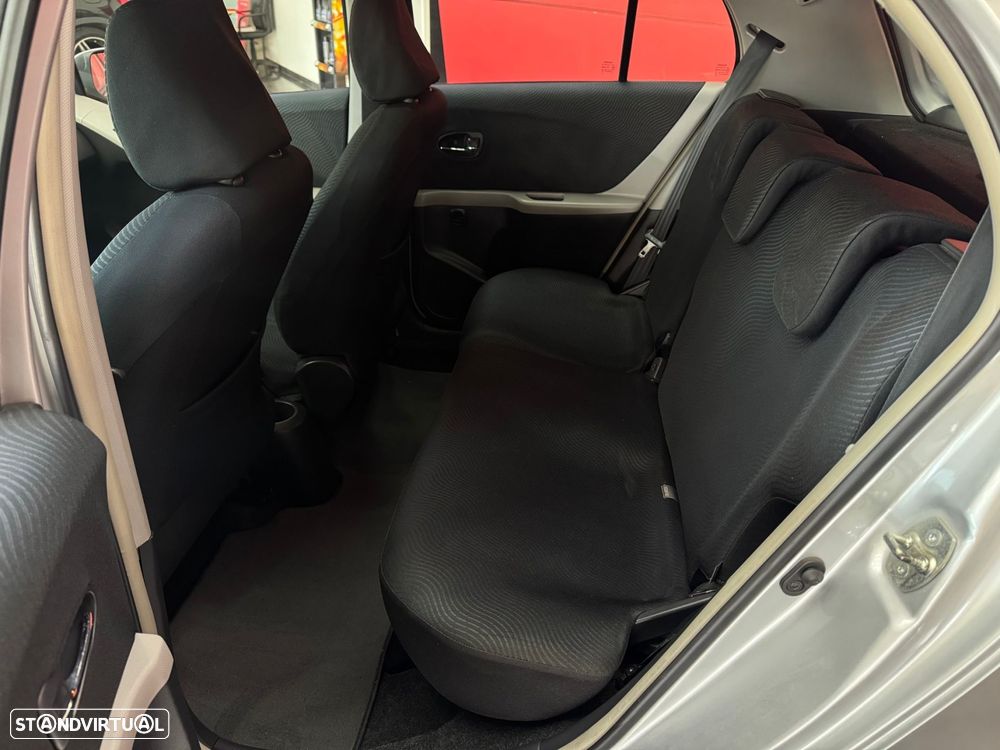Toyota Yaris 1.0 VVT-i Comfort+AC+VSC - 7