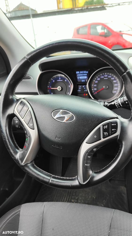 HYUNDAI i30 2014 — imagine 10