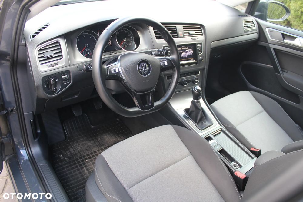 Volkswagen Golf - 13