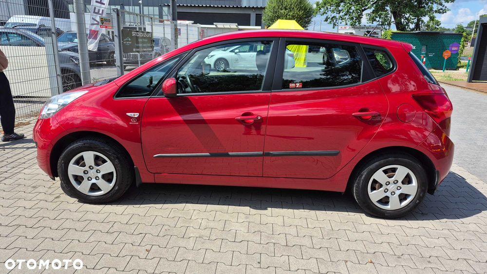 Kia Venga - 8