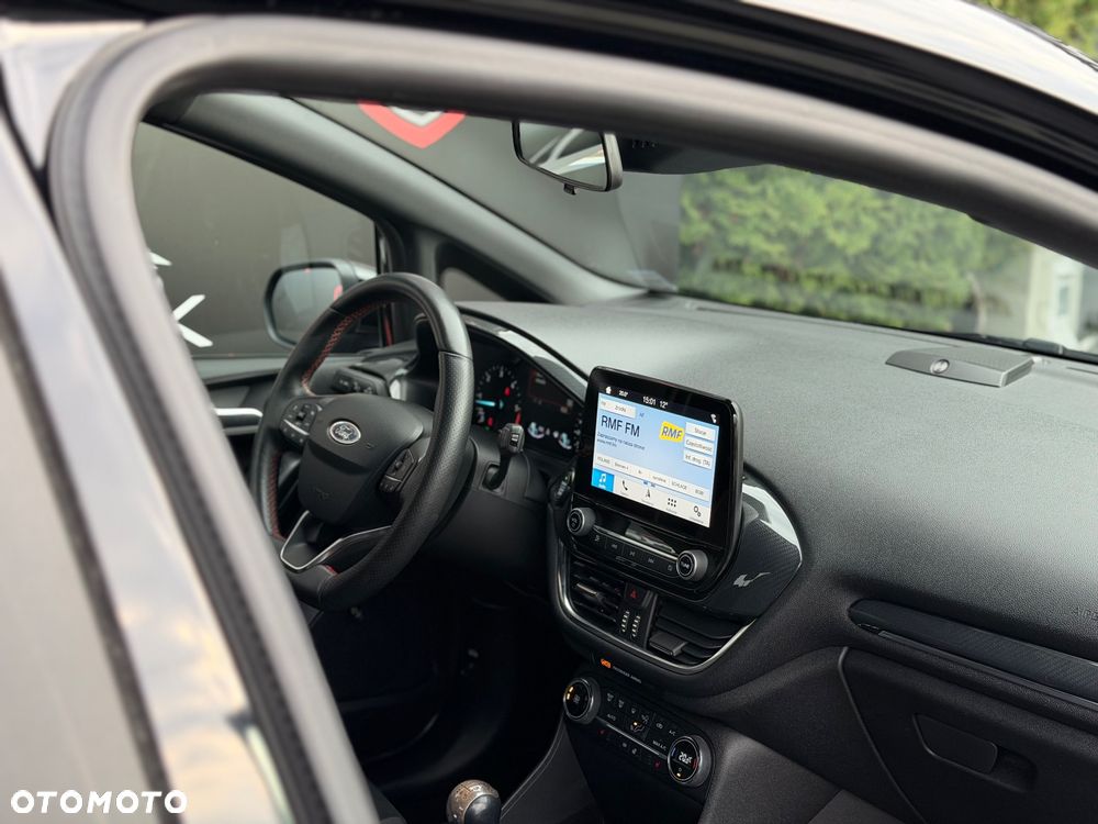 Ford Fiesta 1.5 TDCi S&S ST-LINE - 40