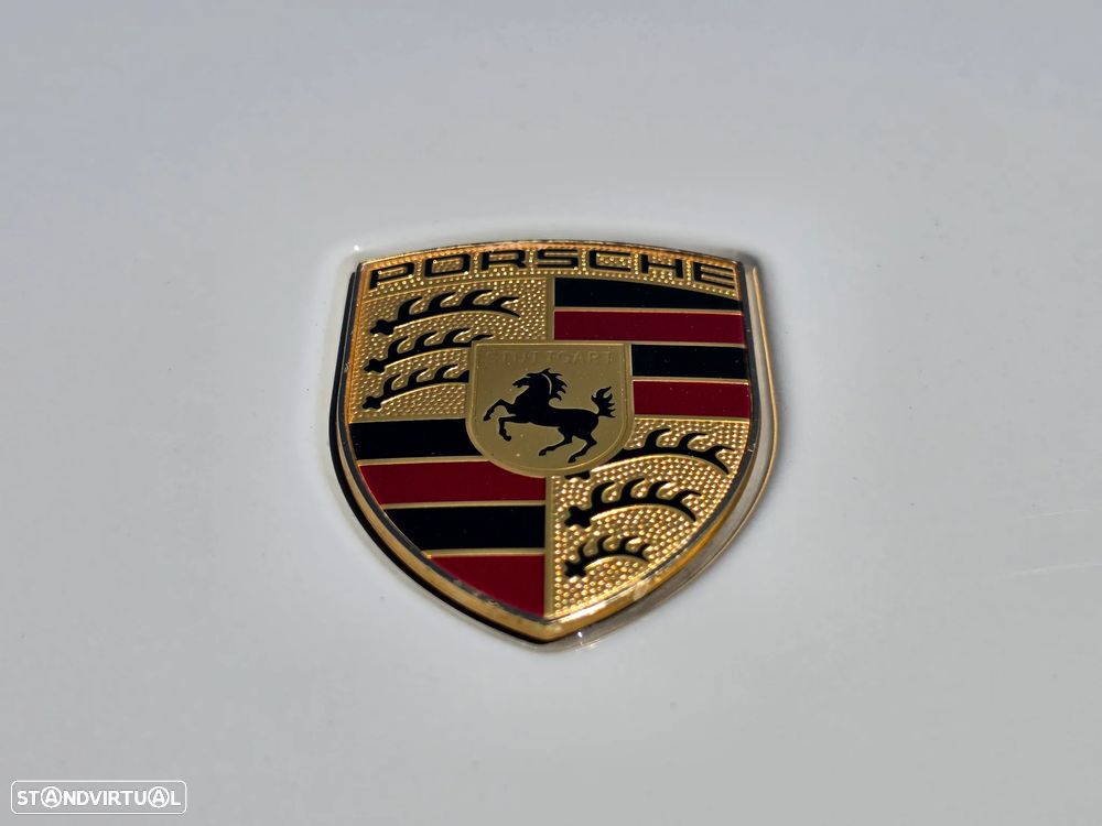 Porsche Taycan 4S - 42