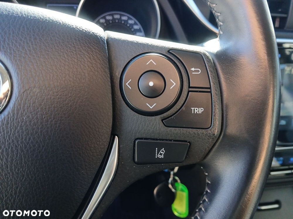 Toyota Auris - 25