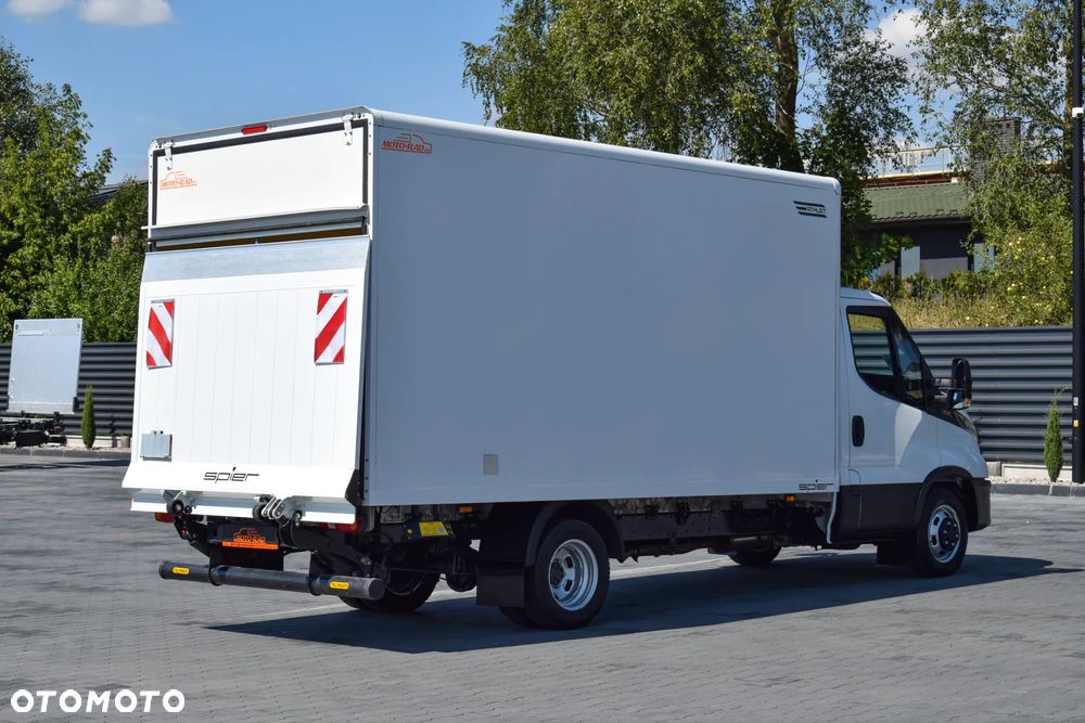 Iveco DAILY 35C16 / 2.3 - 160 KM / 3 OSOBY / DO 3,5 TONY / KONTENER / DOSTAWCZE / WINDA PALFINGER / KLIMA / 2022 / SERWISOWANY / SPROWADZONY Z NIEMIEC - 5