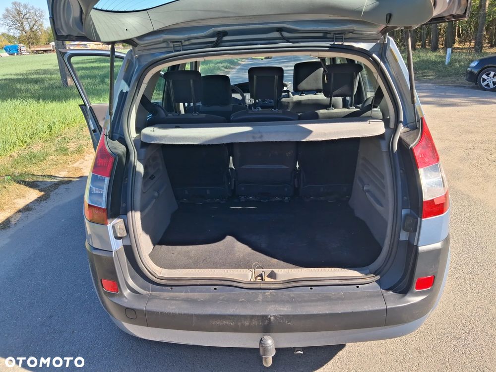 Renault Scenic - 12
