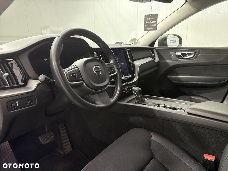 Volvo XC 60 D4 Momentum Pro - 10