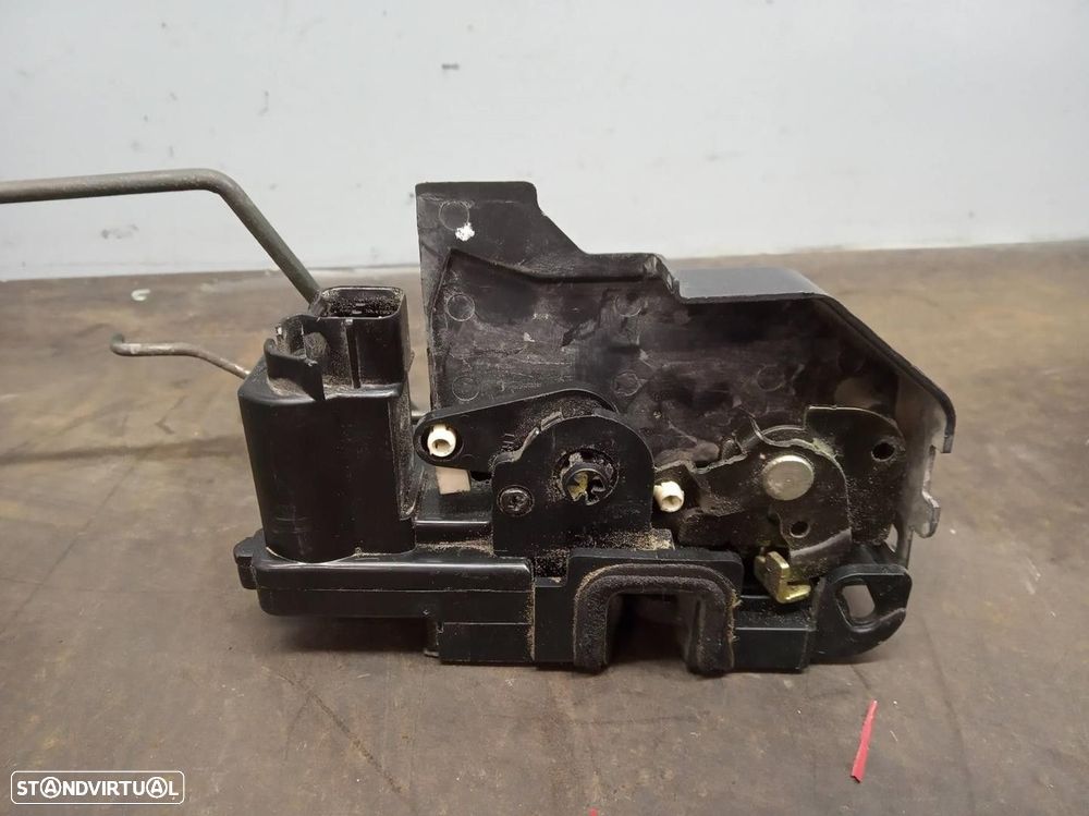 FECHADURA PORTA FRONTAL ESQUERDA HYUNDAI GETZ 2004 - - 1