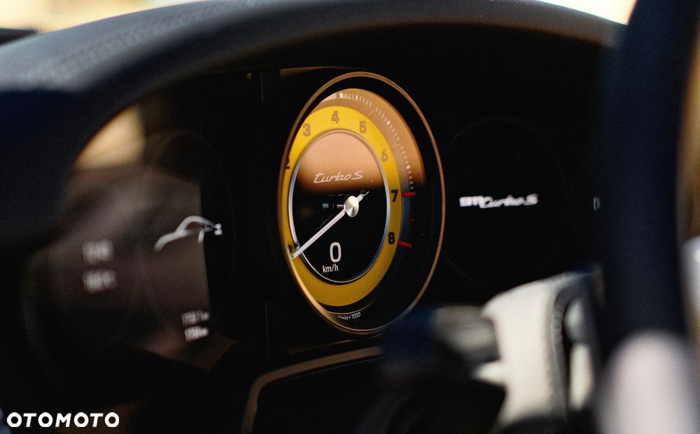 Porsche 911 Turbo S - 12