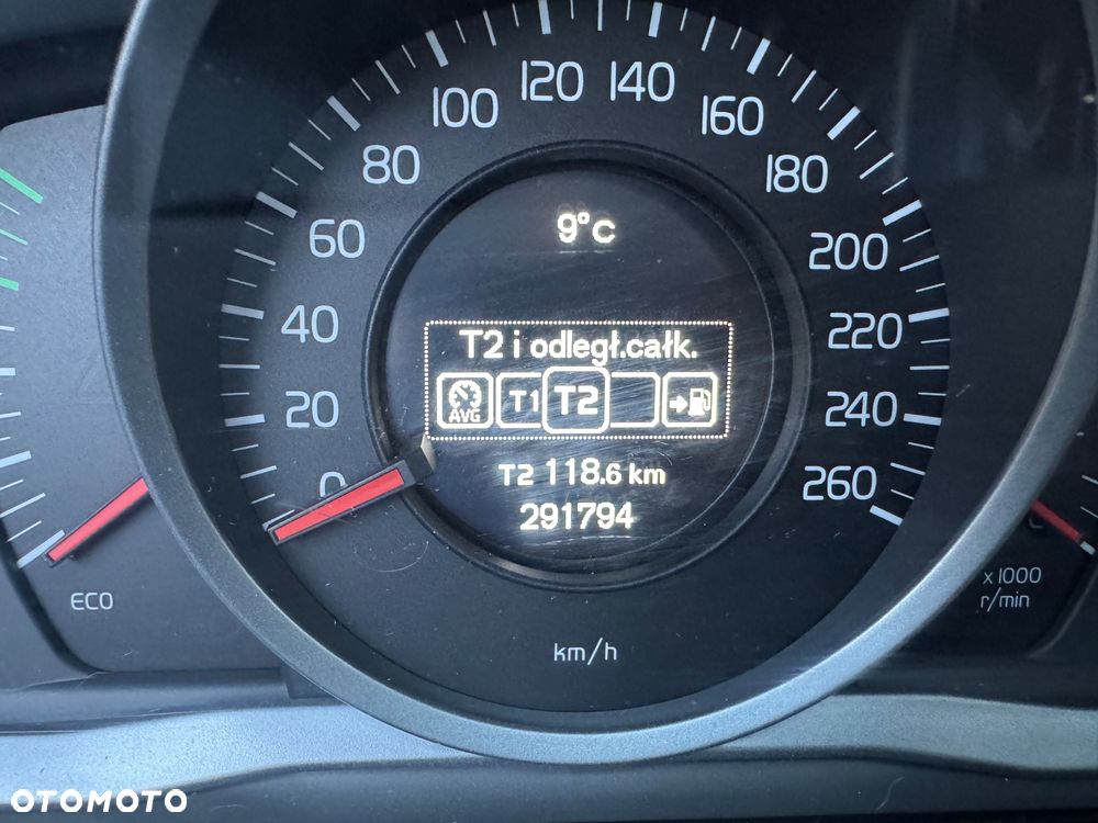 Volvo V60 D2 Momentum - 10