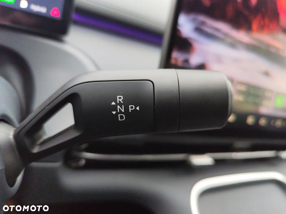 Geely Starray EM-i 1.5 PHEV Max - 23