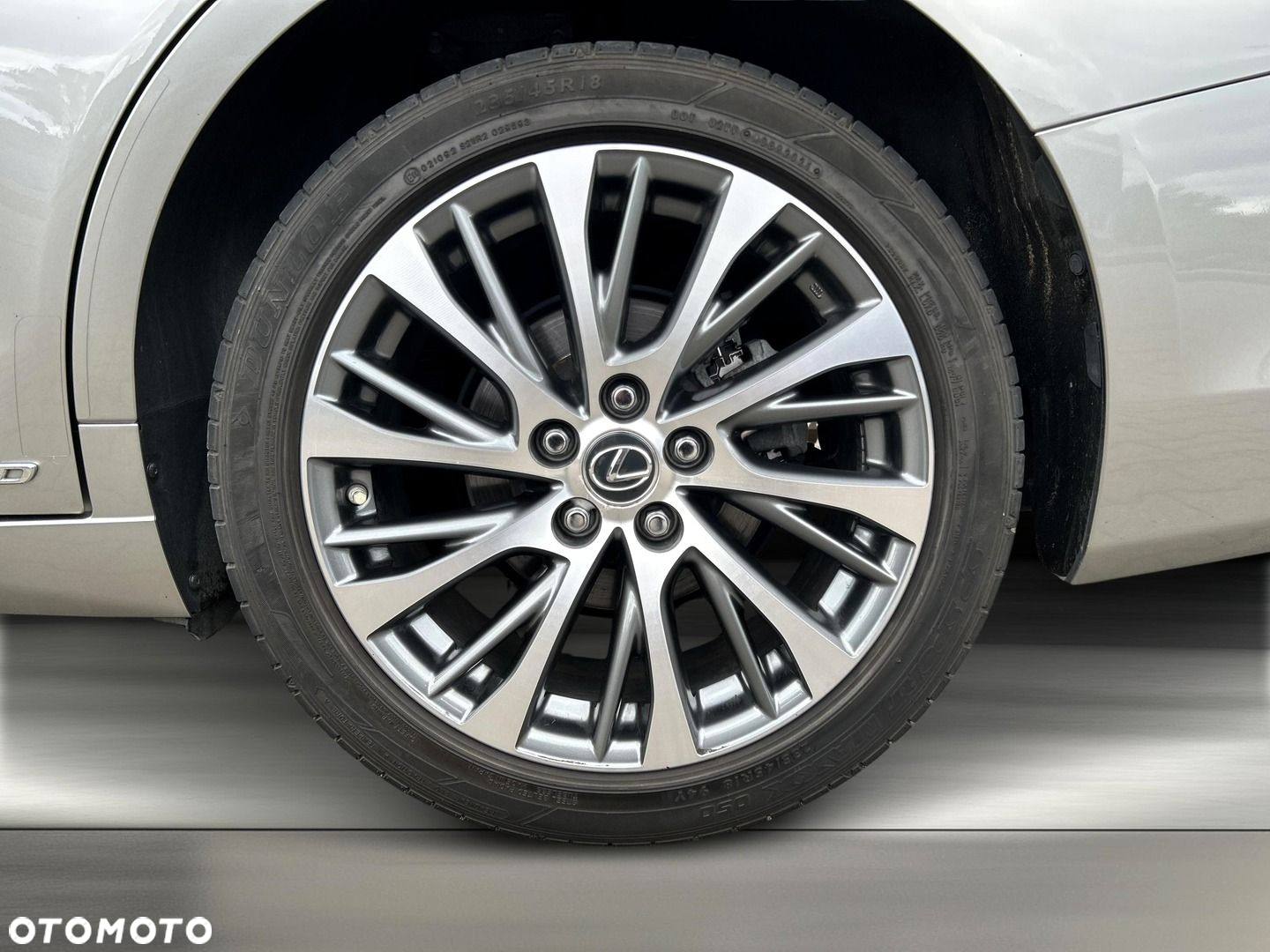 Lexus ES - 25