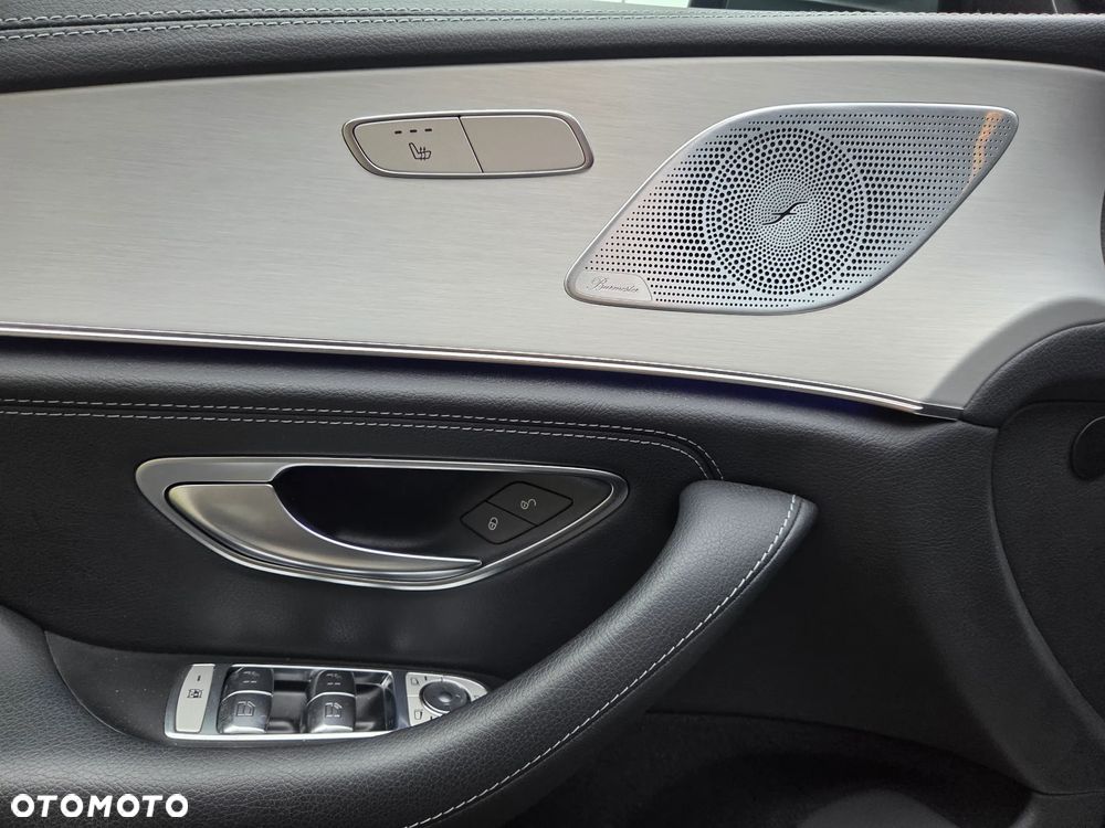 Mercedes-Benz CLS 300 d 4Matic 9G-TRONIC AMG Line - 22