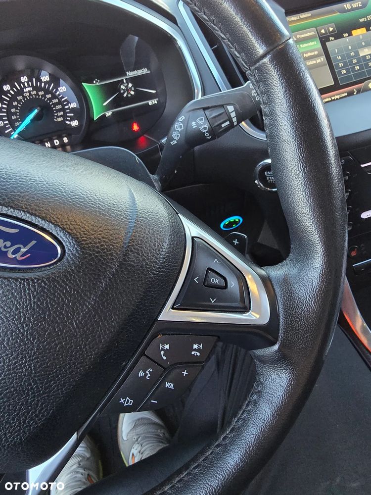 Ford Edge - 32