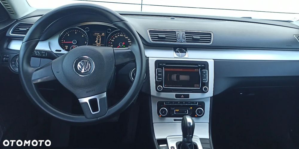 Volkswagen Passat 2.0 TDI DPF Highline DSG - 25