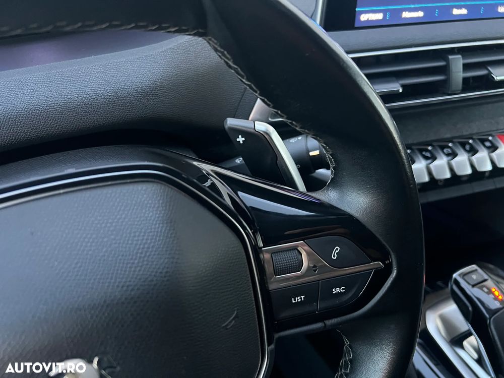 Peugeot 3008 1.2 PureTech 130 EAT8 GT - 19
