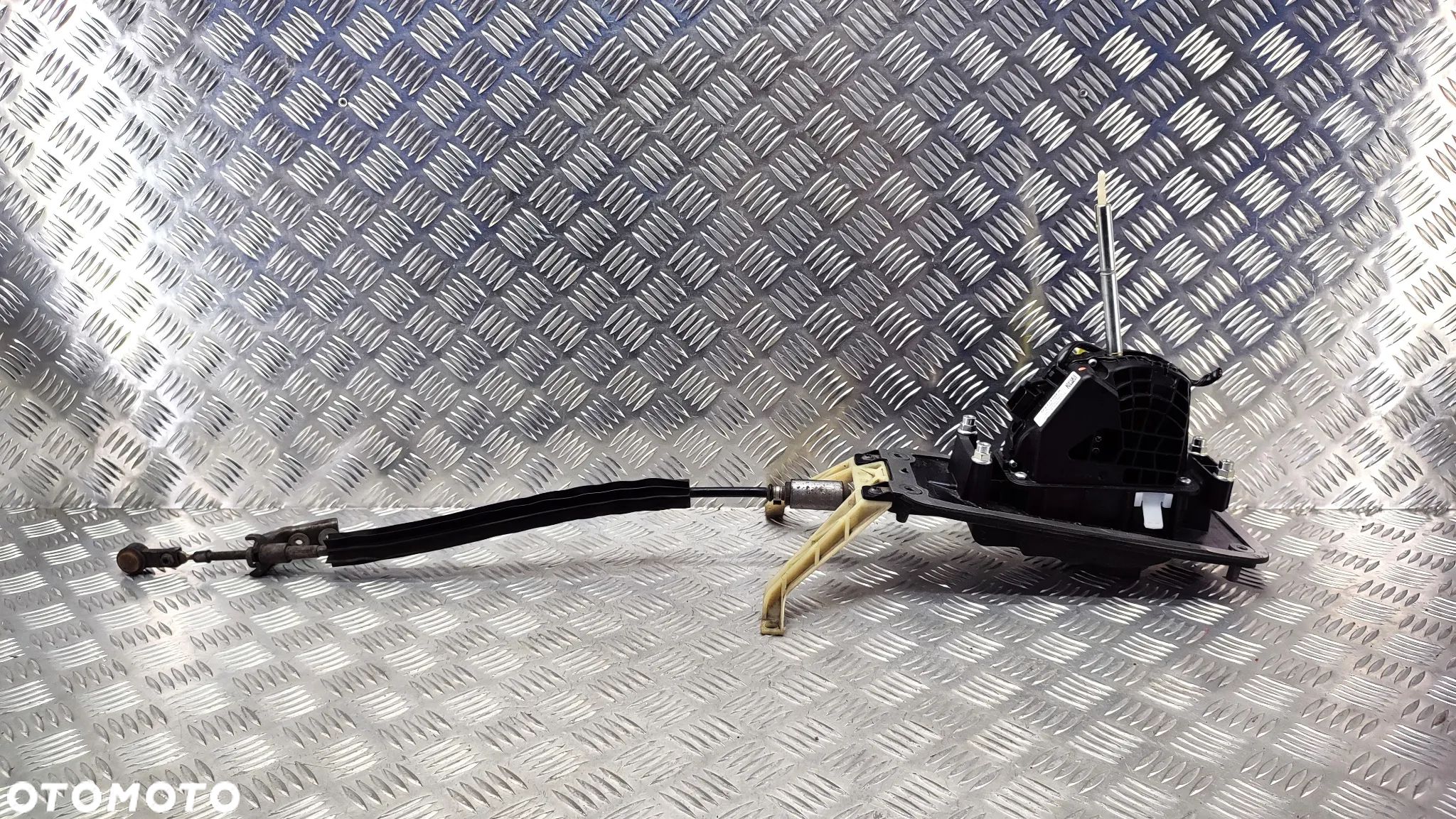 VW TOUAREG 7P 10-18R WYBIERAK LEWAREK ZMIANY BIEGOW LINKA UK AUTOMAT 7P2713025 D - 1