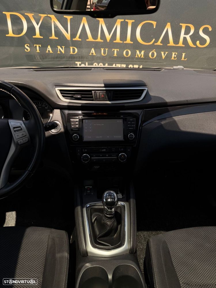 Nissan Qashqai 1.5 dCi N-Connecta - 17