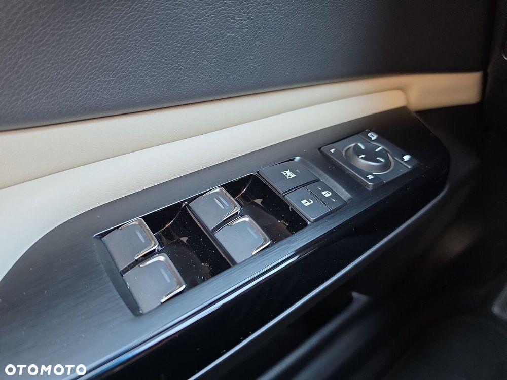 Lexus ES 300h F Sport Design - 18