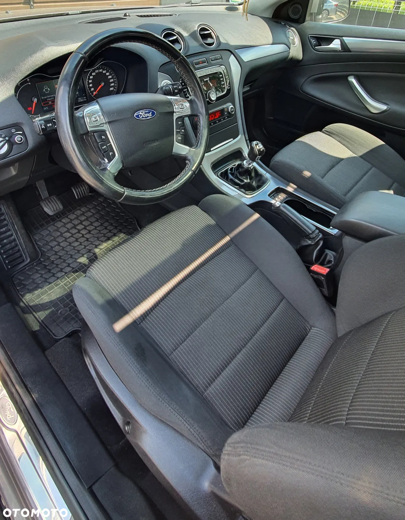 Ford Mondeo 2.0 TDCi Titanium - 16
