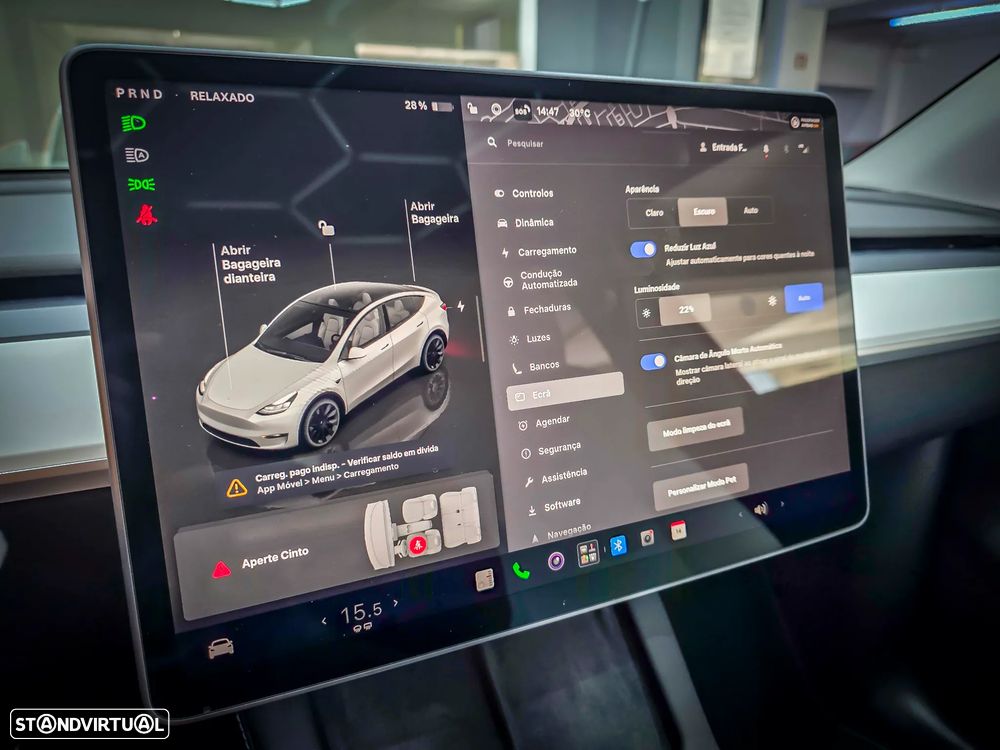 Tesla Model Y Long Range Dual Motor AWD - 32