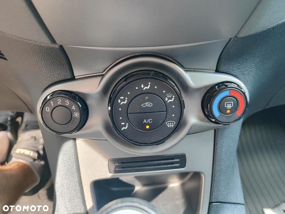 Ford Fiesta 1.25 Trend - 2