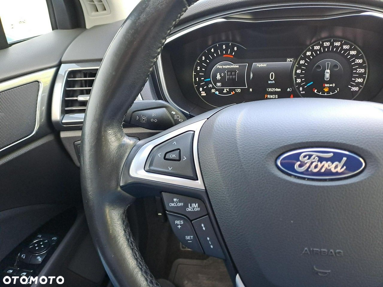 Ford Mondeo - 24