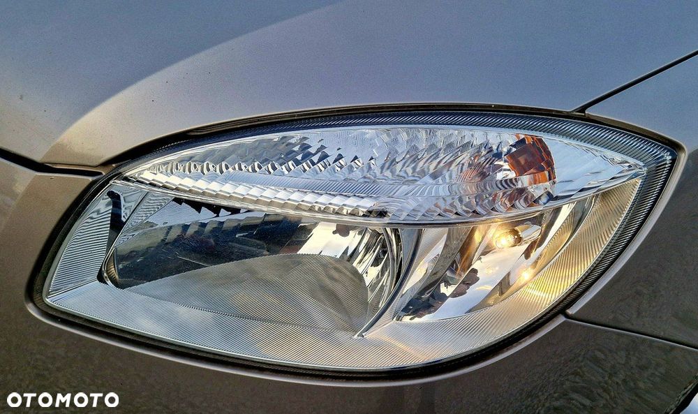 Skoda Fabia 1.4 16V Elegance - 22