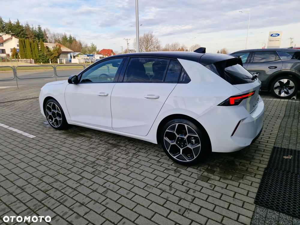 Opel Astra 1.2 T GS Line S&S - 22