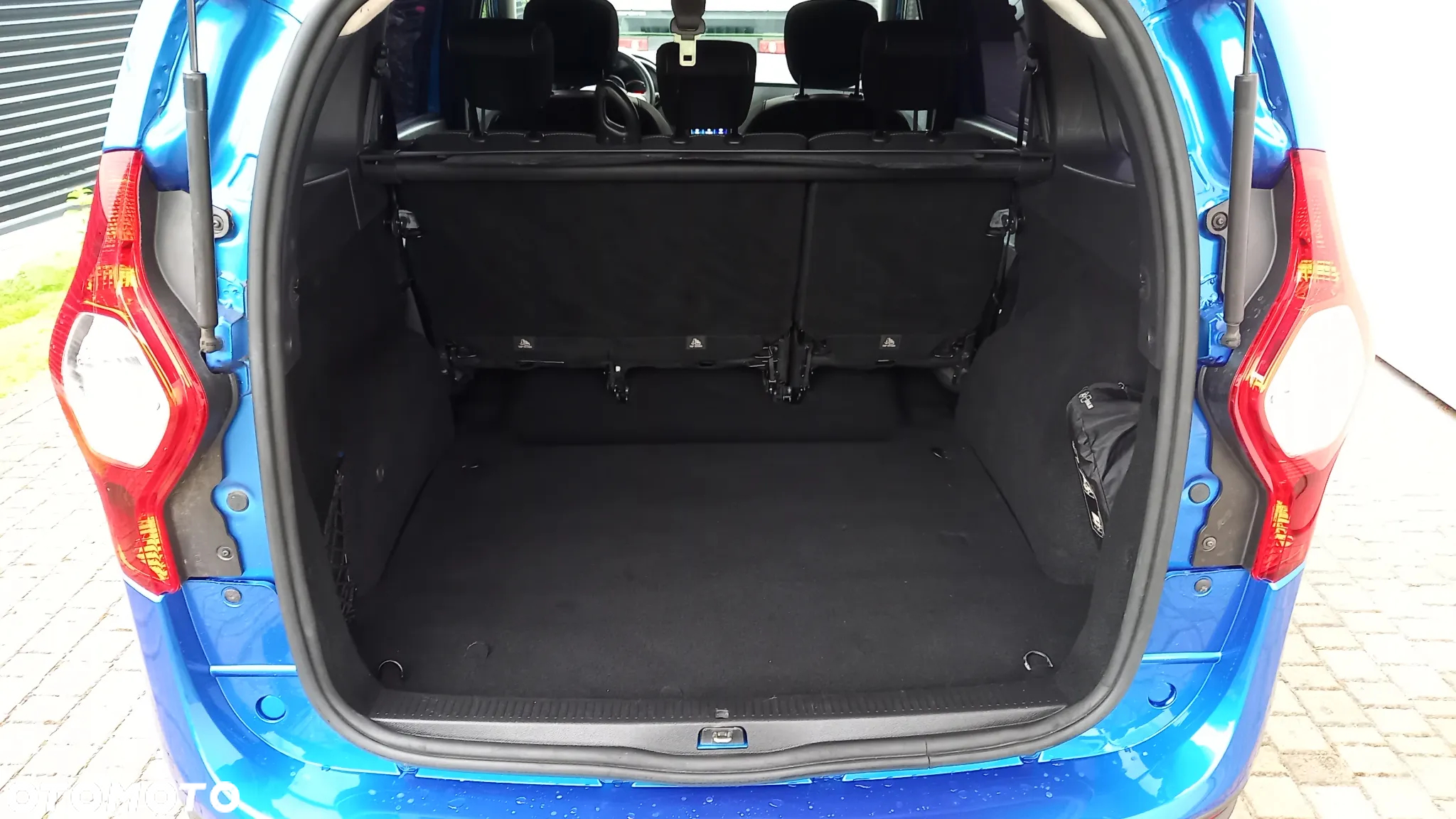 Dacia Lodgy 1.6 SCe Stepway S&S - 4