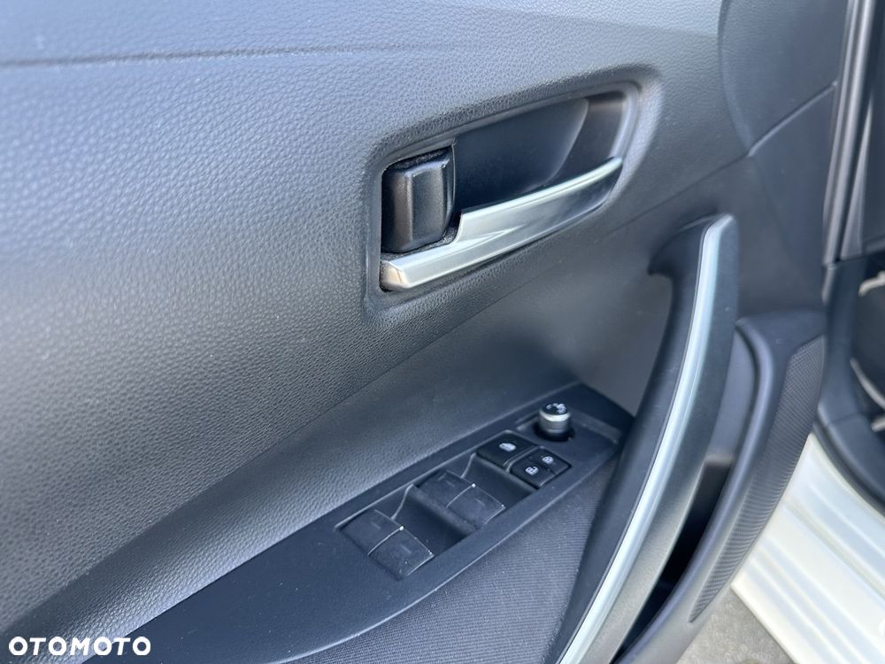 Toyota Corolla 1.8 Hybrid GPF Comfort - 12