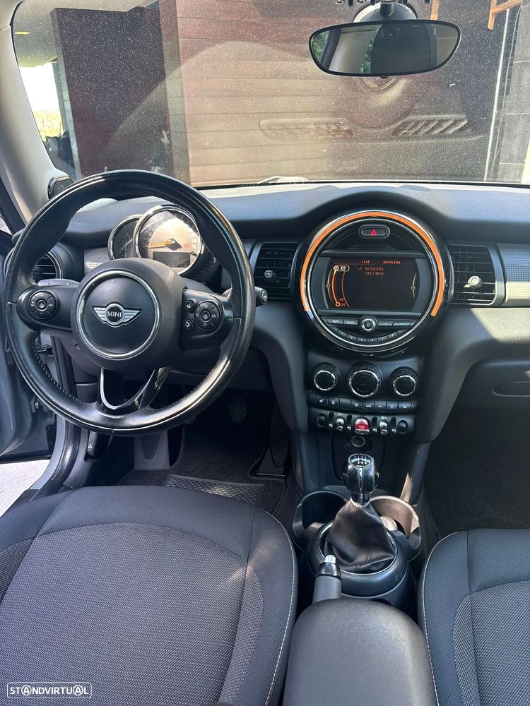 MINI 3 Portas Cooper D 60 Years Chili - 17